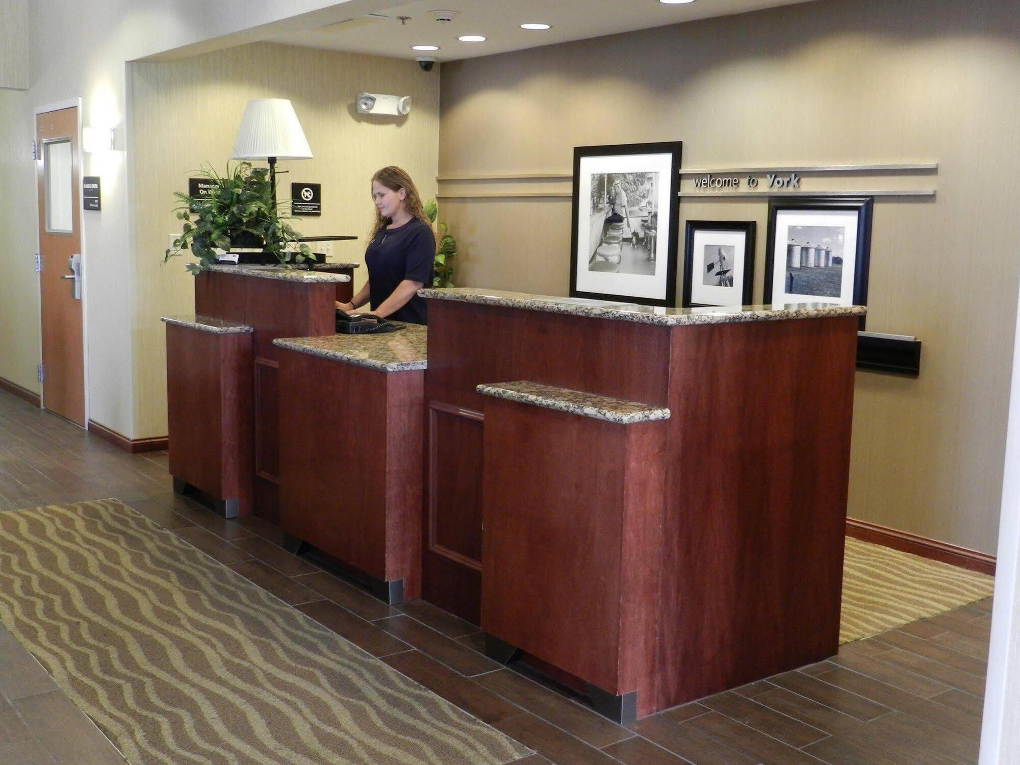 Hampton Inn York Exteriér fotografie